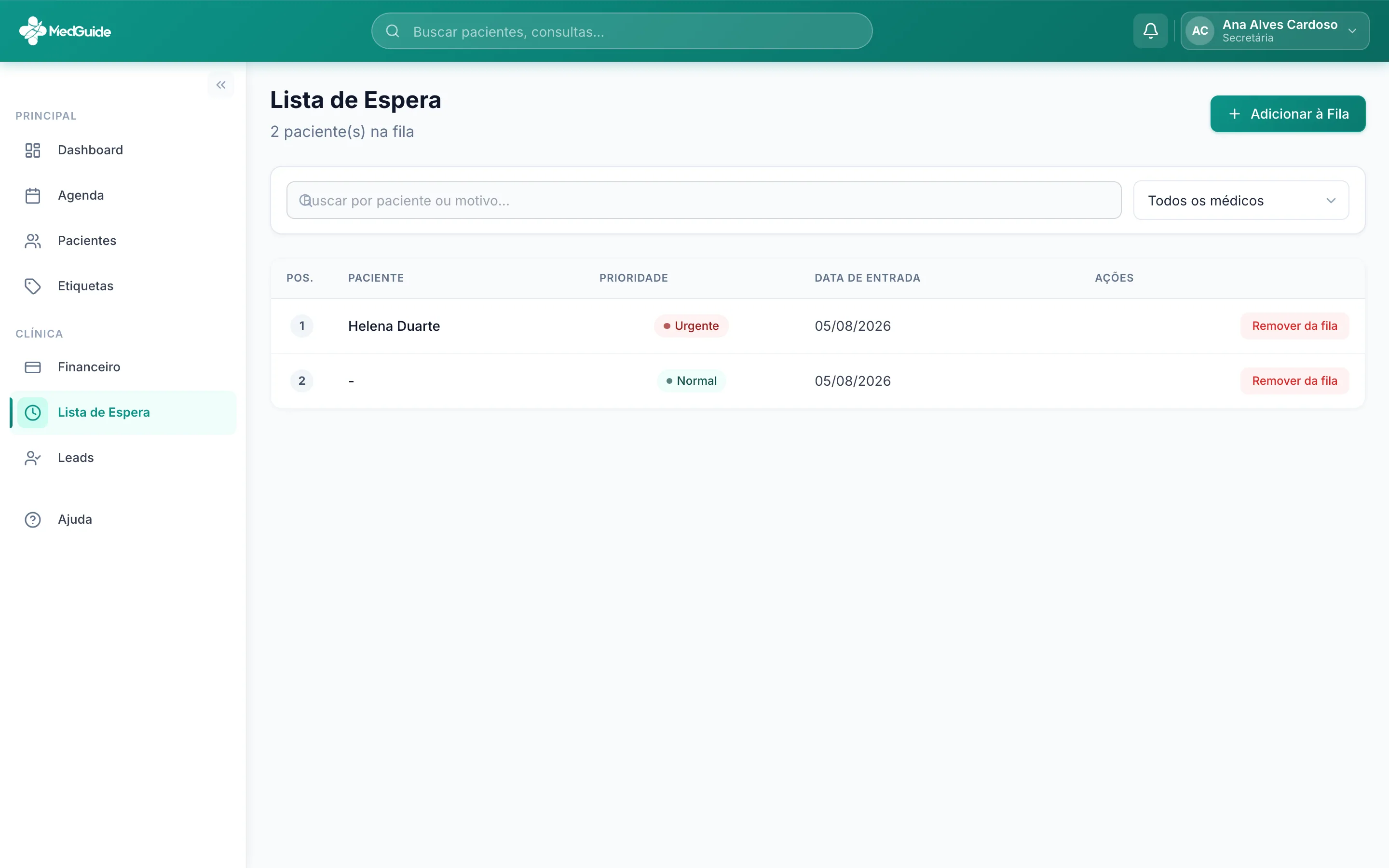 Lista de espera com pessoas aguardando encaixe